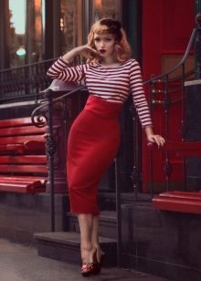 Jupe crayon rouge