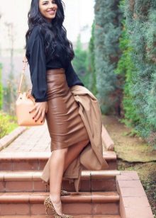 Crayon jupe en cuir taille haute