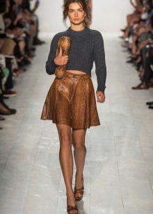 jupe en cuir marron