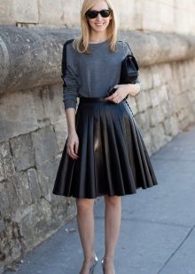 jupe en cuir noir