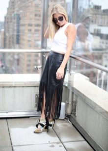 Jupe en cuir noir