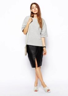 Jupe en cuir fendue