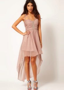 Robe de soirée avec train