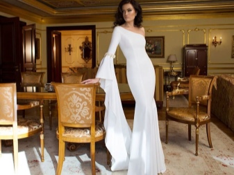 Robe de mariée une épaule par Dimitrus Dahlia