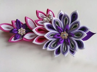 Um exemplo de uma flor de fitas de Kazan