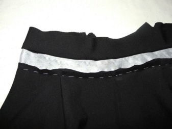 Demi jupe Strike (jupe conique) avec ceinture