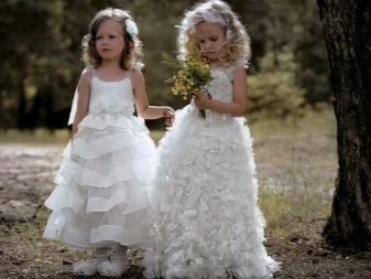 Mariage élégant robe magnifique dans un sol pour la fille