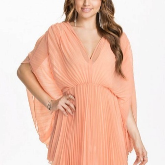 Robe chauve-souris pour les femmes aux hanches larges