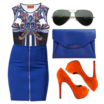 Chaussures orange à la robe bleue