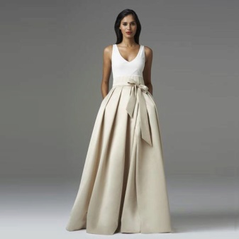 Jupe longue beige avec noeud - look du soir