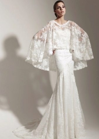 Poncho pour une robe de mariée