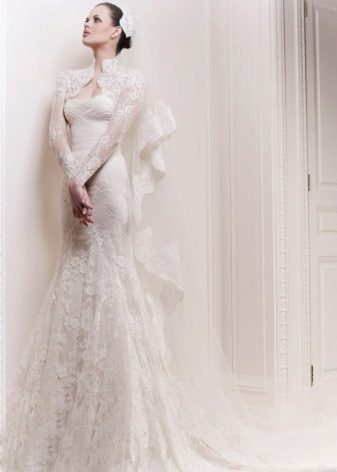 Bolero pour une robe de mariée en dentelle