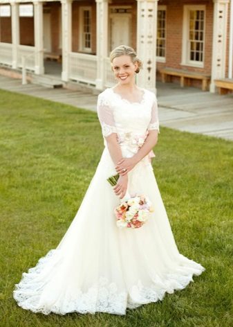 Robe de mariée en dentelle
