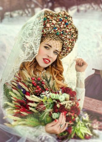Kokoshnik de mariage