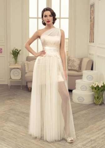 Robe de mariée asymétrique