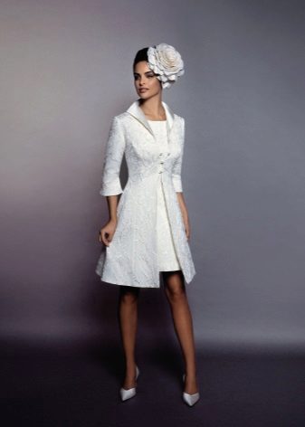 Robe de mariée avec veste