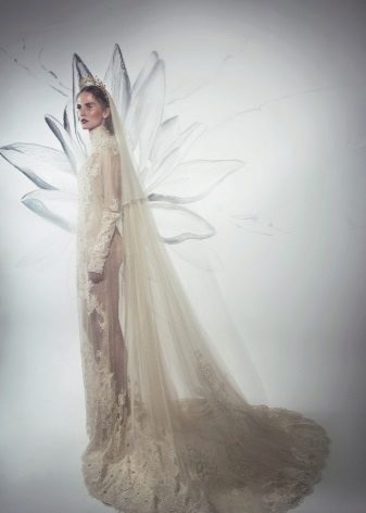 Robe de mariée Lee Petra Grebenau Effrayant