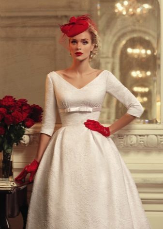 Robe de mariée vintage avec un corset et une jupe