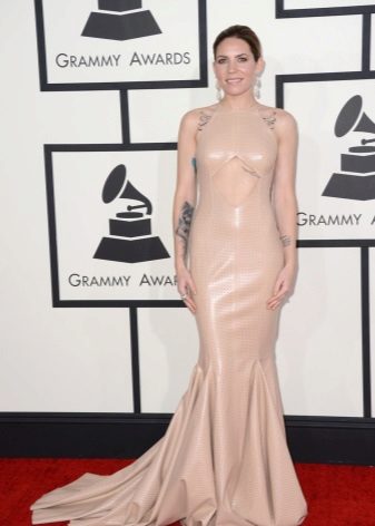 Robe de soirée effet nude