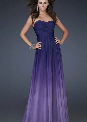 Dégradé de couleur lilas en robe de soirée
