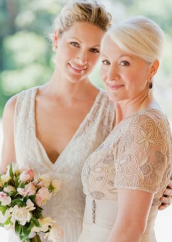 Robes de soirée pour mère de la mariée avec encolure ajourée