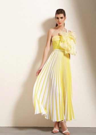 Robe d'été jaune