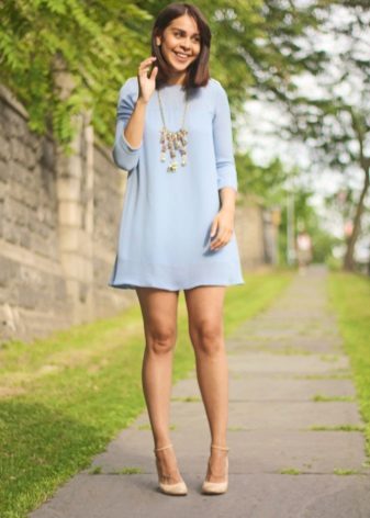 Accessoires de robe bleue
