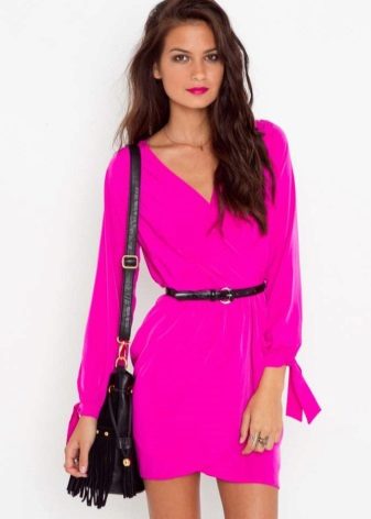 Robe courte fuchsia à manches longues