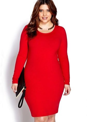 Robe rouge pour femmes obèses