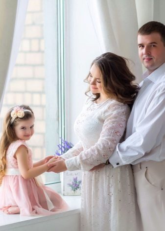 Belle robe élégante pour enceinte