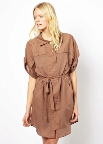 Robe de sable safari coupe libre