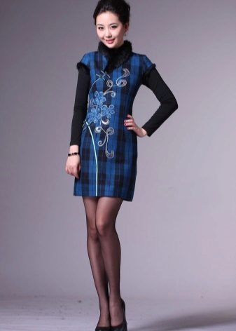 Robe chinoise à manches longues