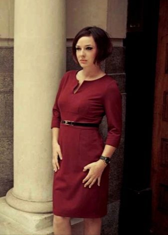 Robe de bureau à manches moyennes