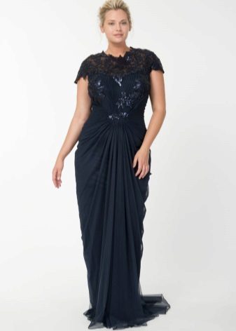 Robe longue en mousseline avec dentelle pour le plein