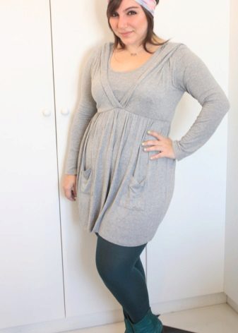 Robe tunique tricotée gris pour le plein