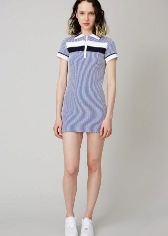 Robe de polo très courte