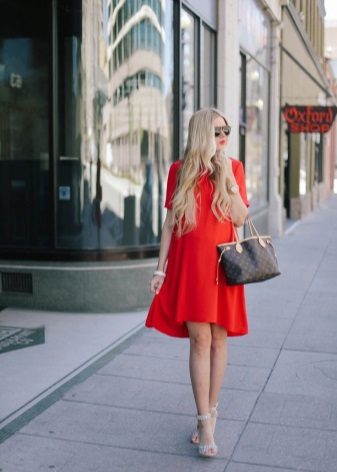 Trapèze rouge pour femmes enceintes