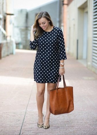 Robe en soufre à pois blancs