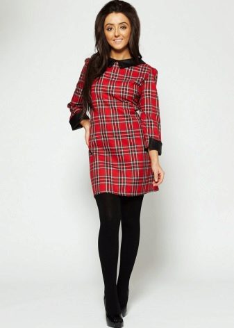 Robe à carreaux rouge (tartan)