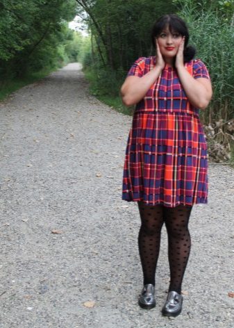 Robe à taille haute en cage pour femme obèse