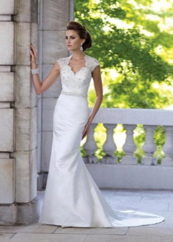 Robe de mariée avec haut en dentelle