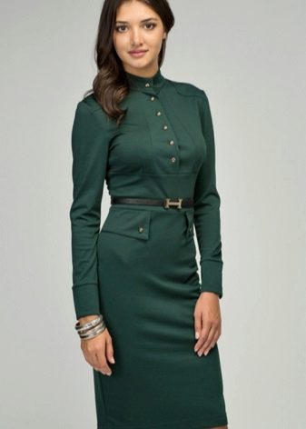 Robe verte militaire moyenne