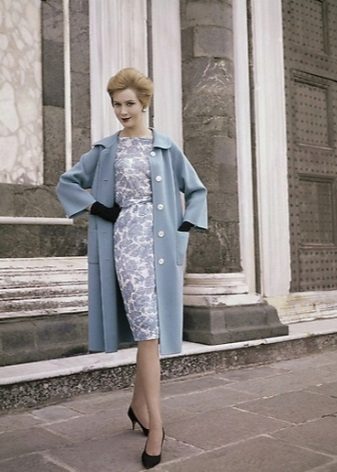 Manteau à habiller dans le style des années 60