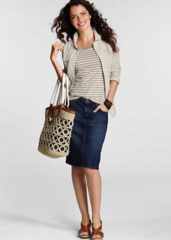 jupe crayon en denim avec accessoires
