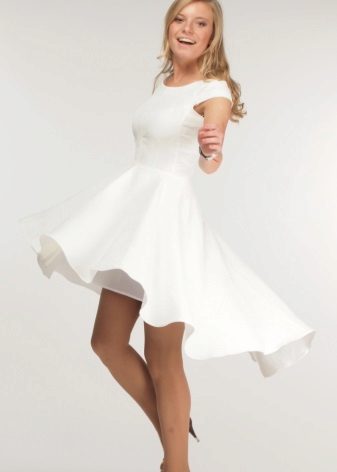 Robe blanche pour les ados