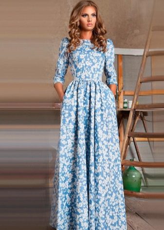 robe bleue à la russe