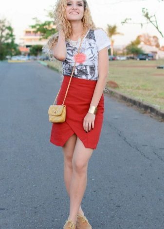 Jupe crayon rouge