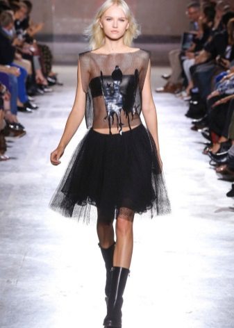 Jupe courte noire superposée