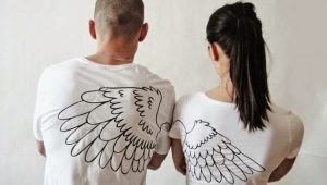 T-shirts jumelés pour deux