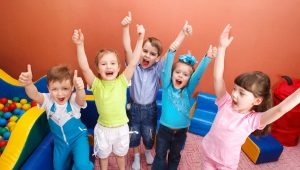  Costume d'enfants à la maternelle